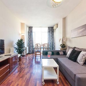 Your Home - Central Apartment